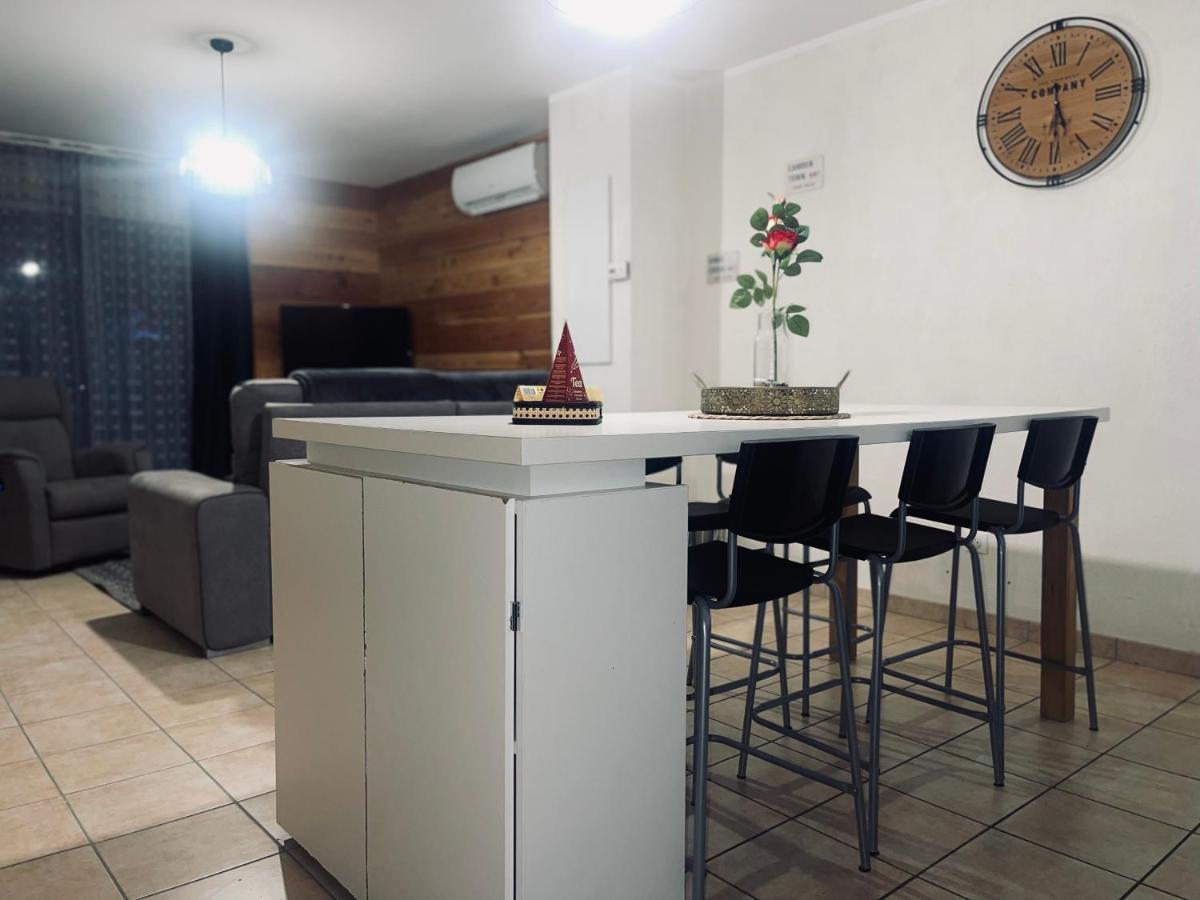 Appartement A 2 Mins Du Centre Сарла-ла-Канеда Екстериор снимка